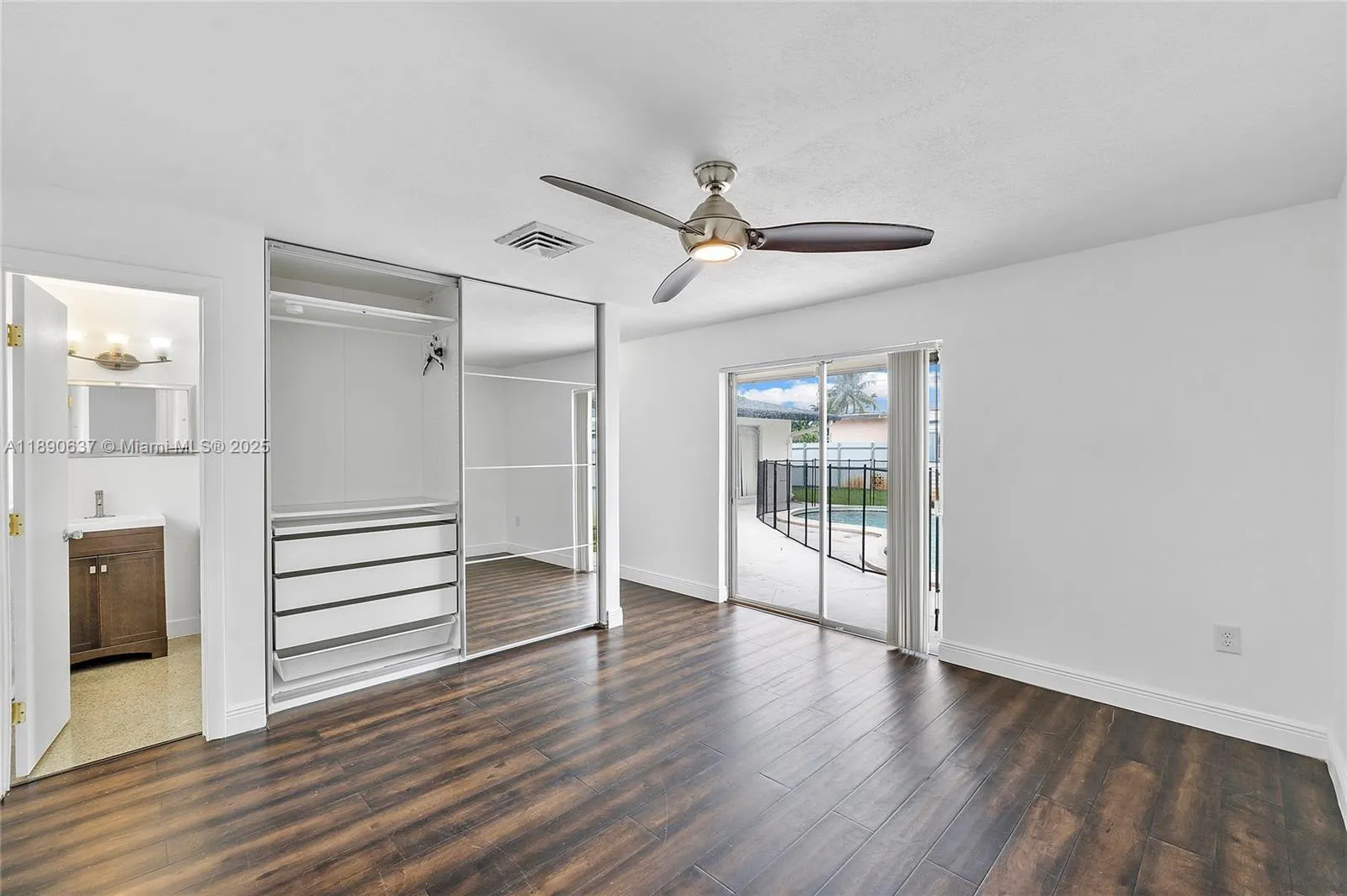 2261 Utopia Dr