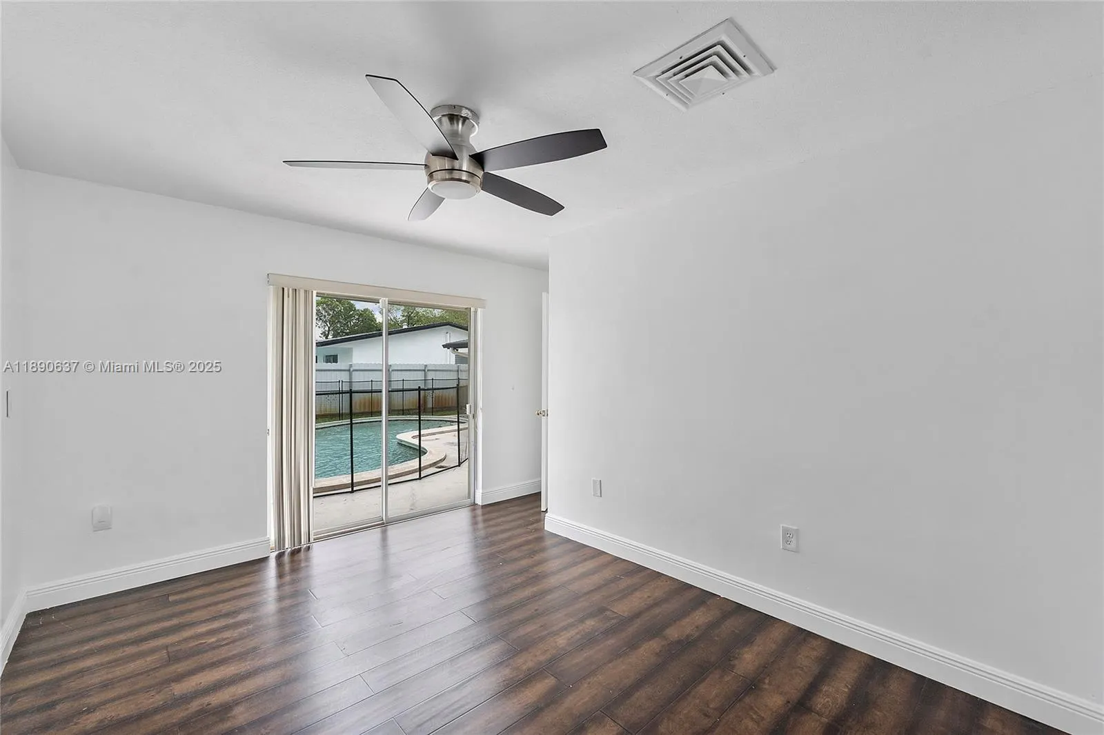 2261 Utopia Dr