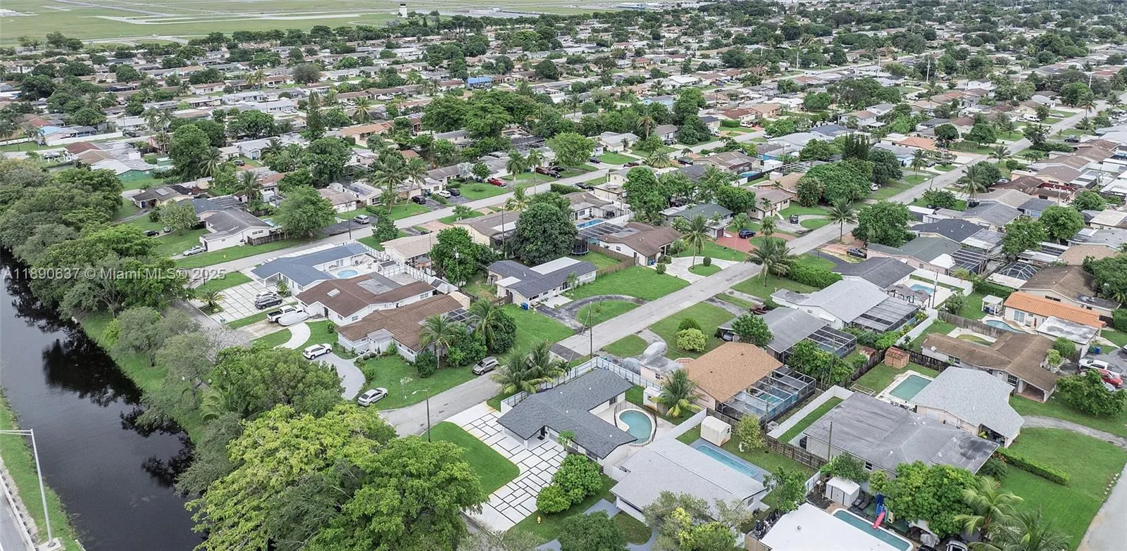 2261 Utopia Dr