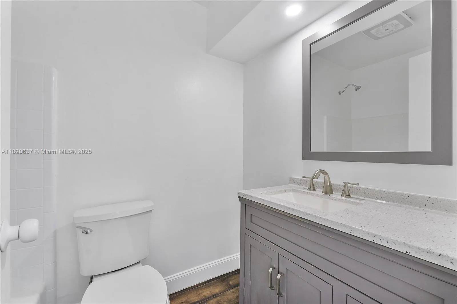 2261 Utopia Dr