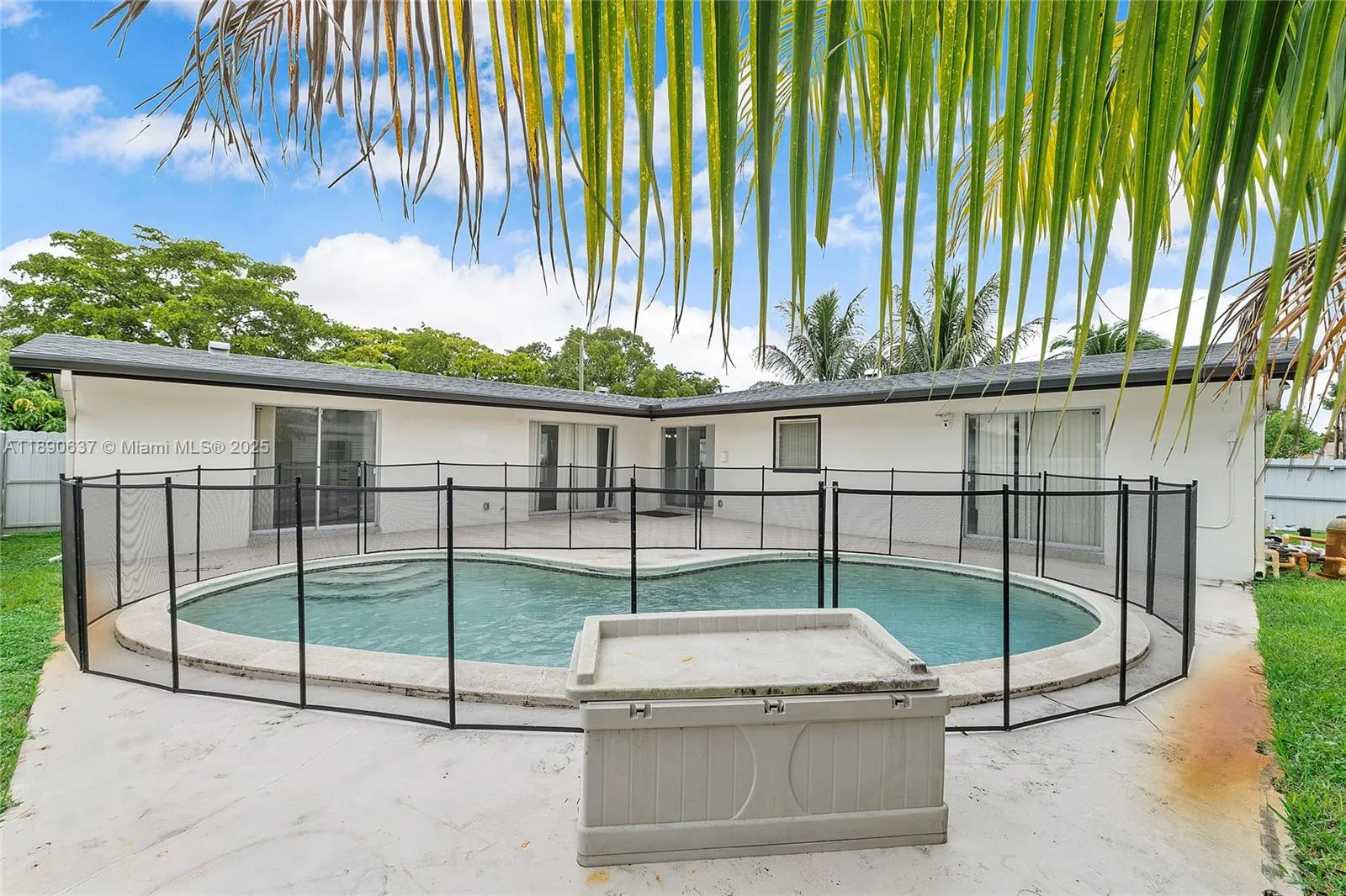 2261 Utopia Dr