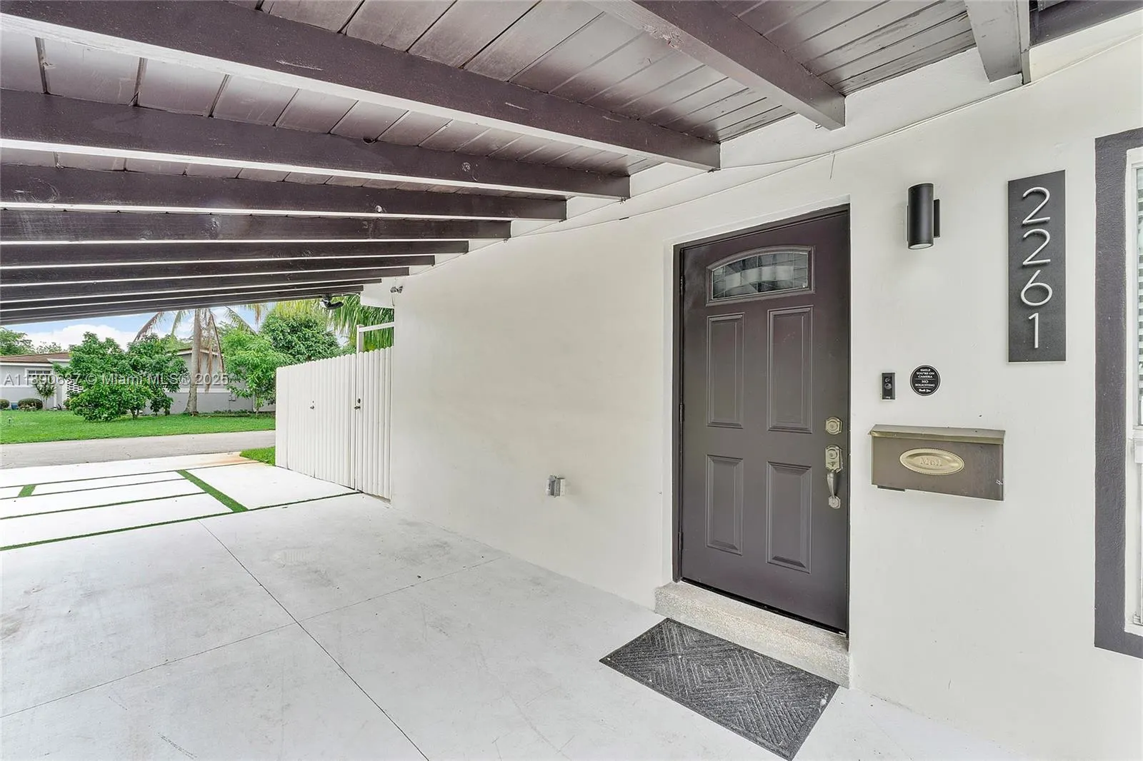2261 Utopia Dr