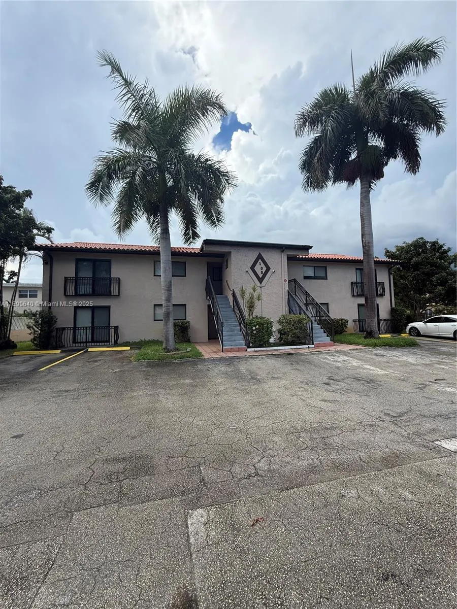 100 SE 5th Ave, #1-6