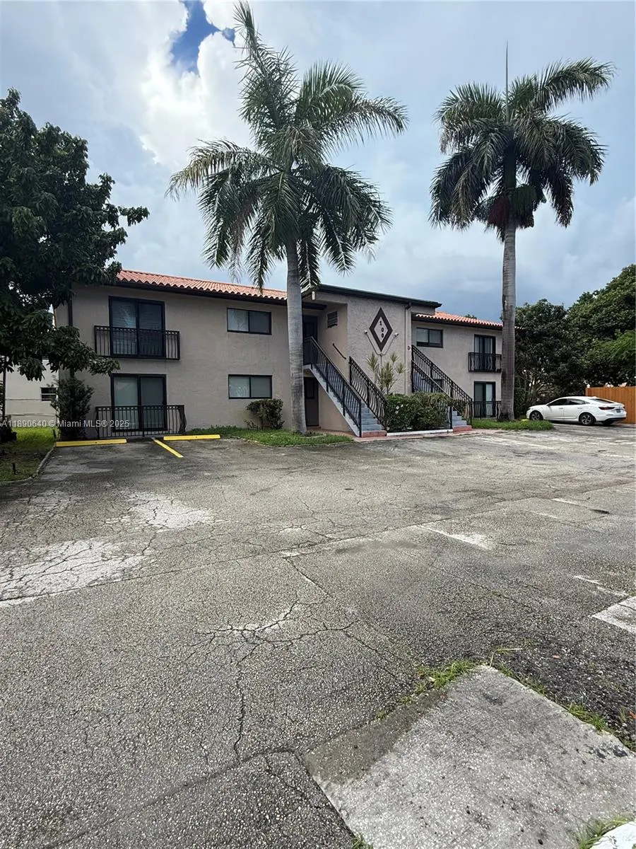 100 SE 5th Ave, #1-6