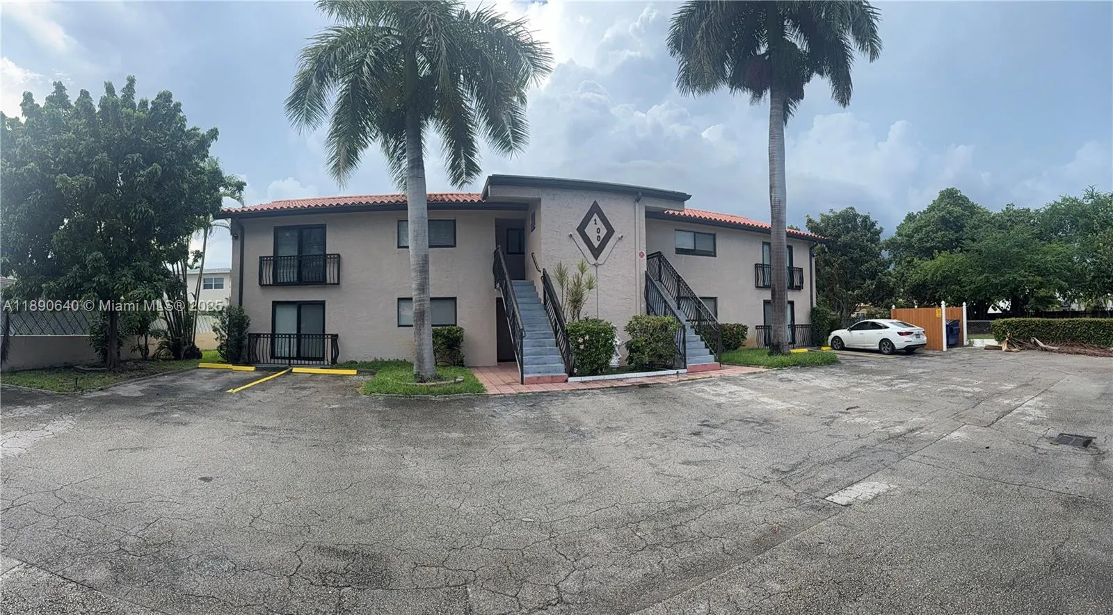 100 SE 5th Ave, #1-6