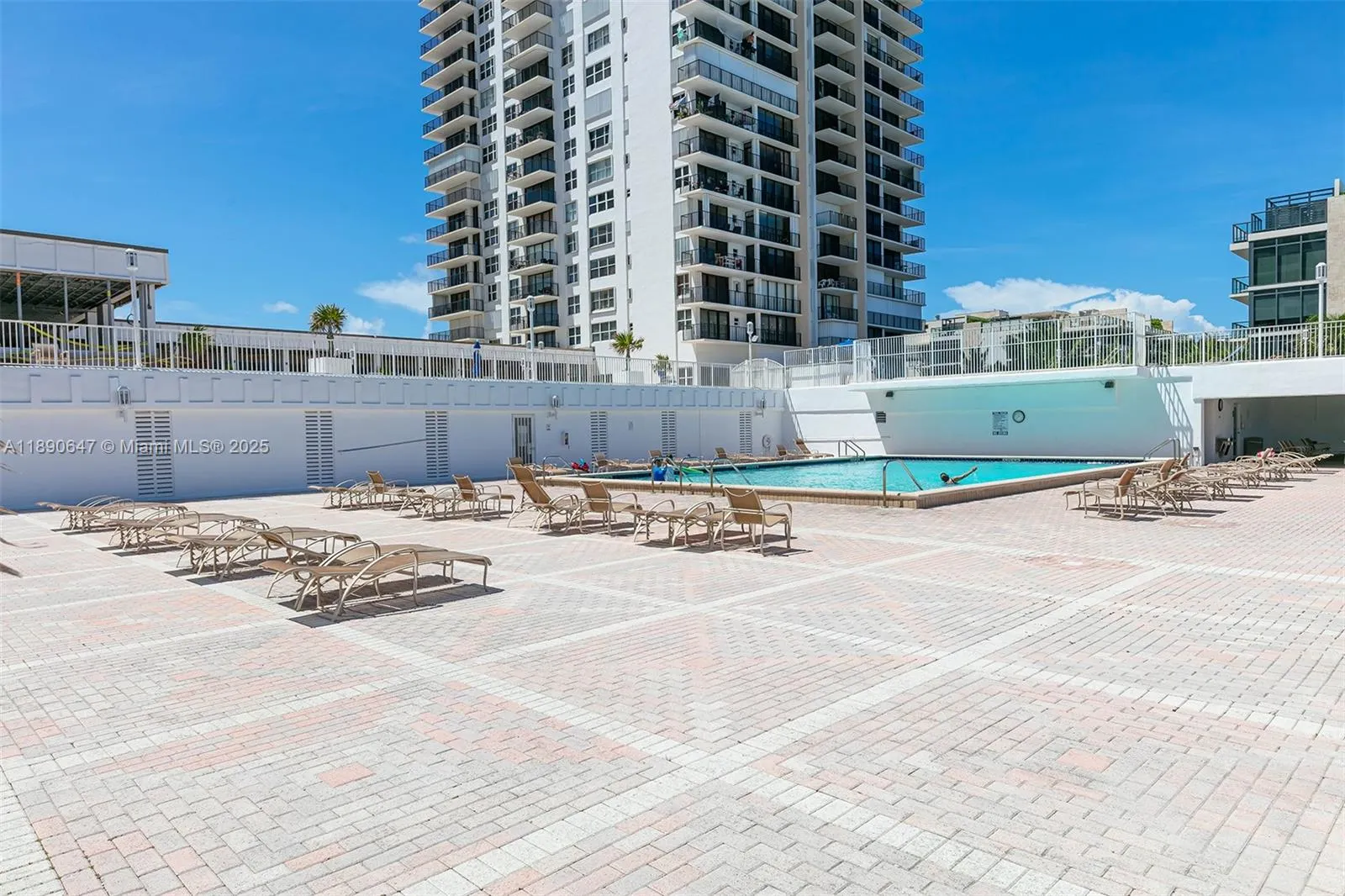 2401 S Ocean Dr, #1405