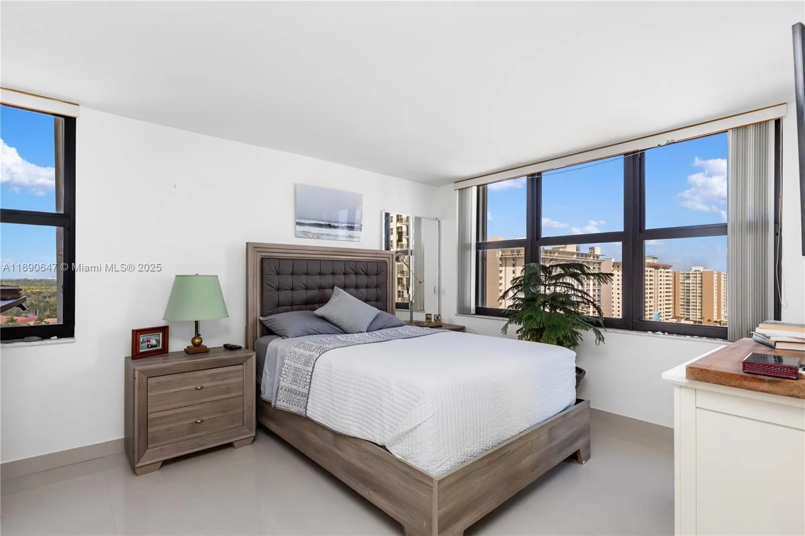 2401 S Ocean Dr, #1405