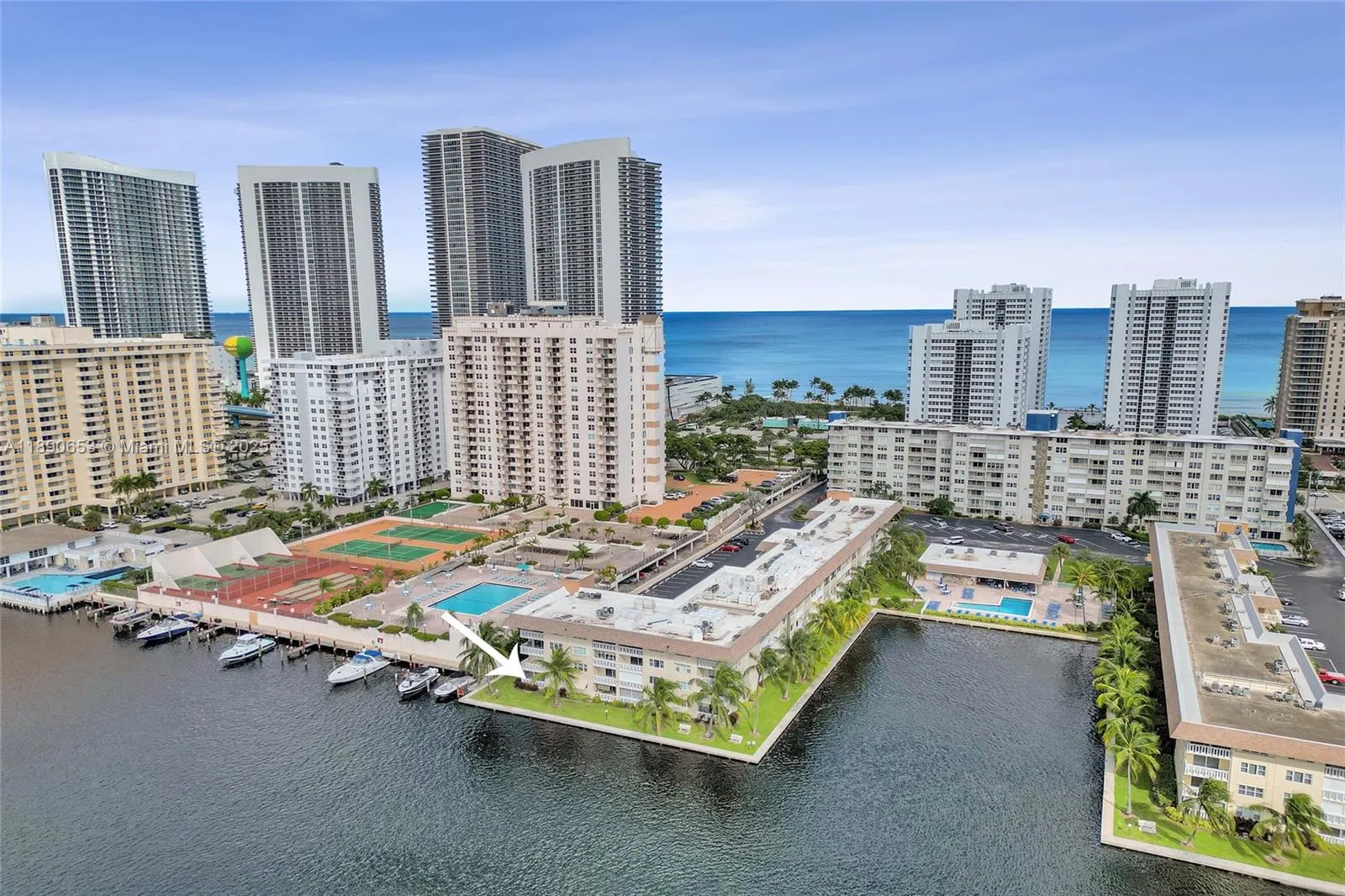 1889 S Ocean Dr, #114