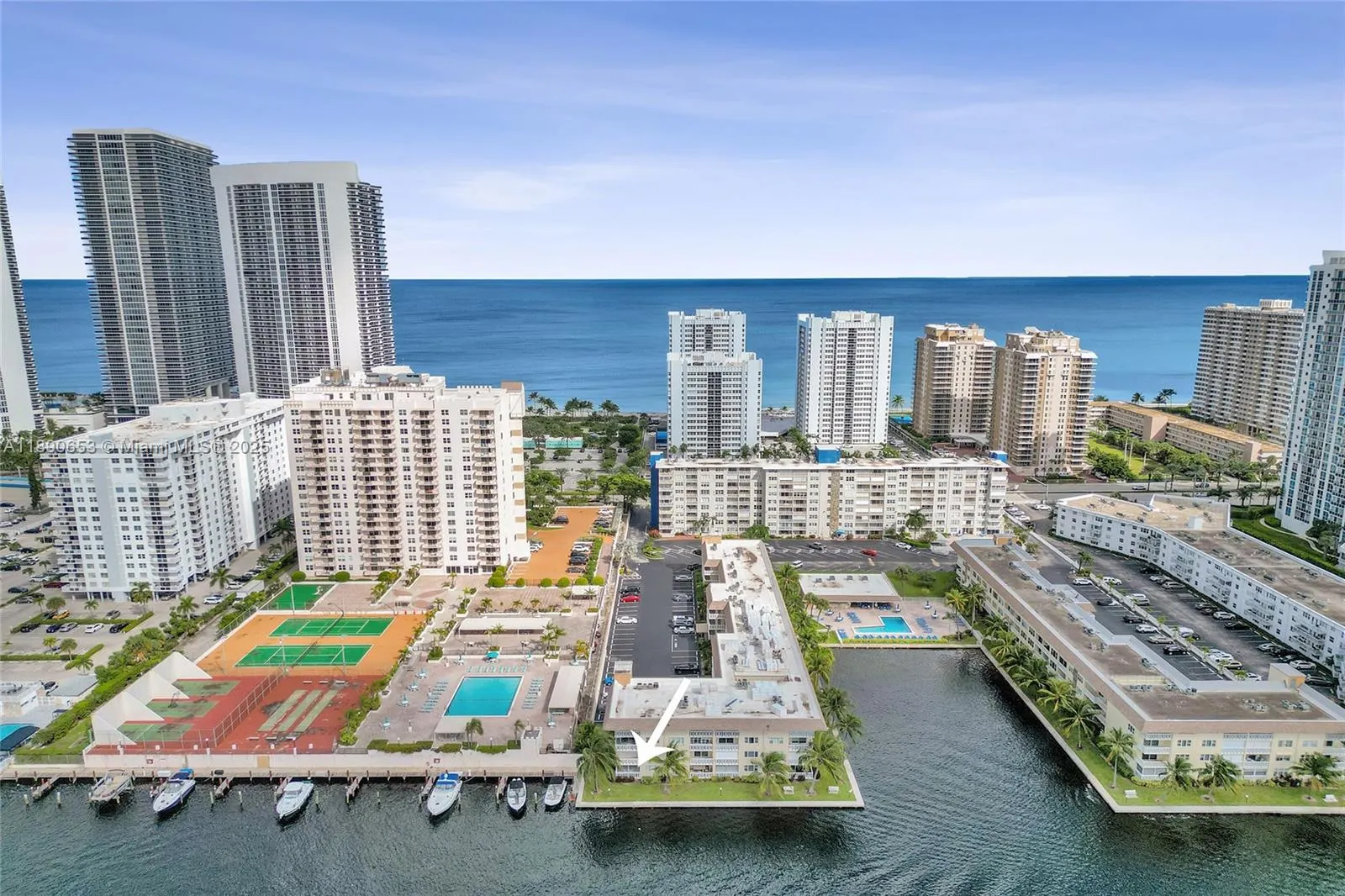 1889 S Ocean Dr, #114