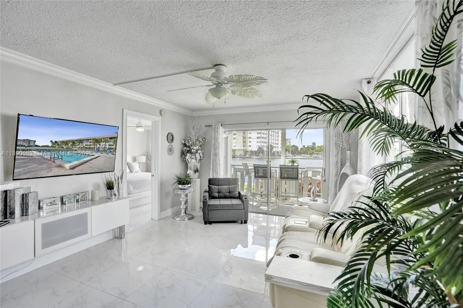 1889 S Ocean Dr, #114