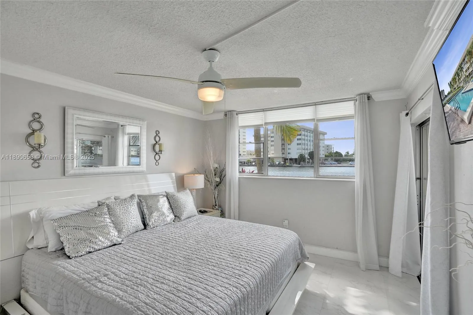 1889 S Ocean Dr, #114