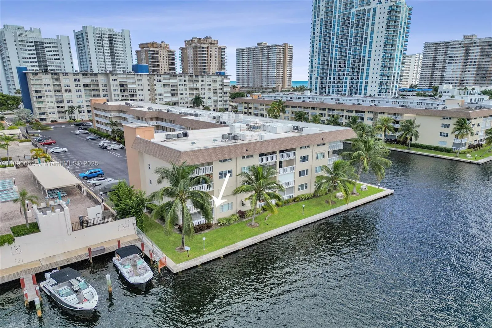 1889 S Ocean Dr, #114