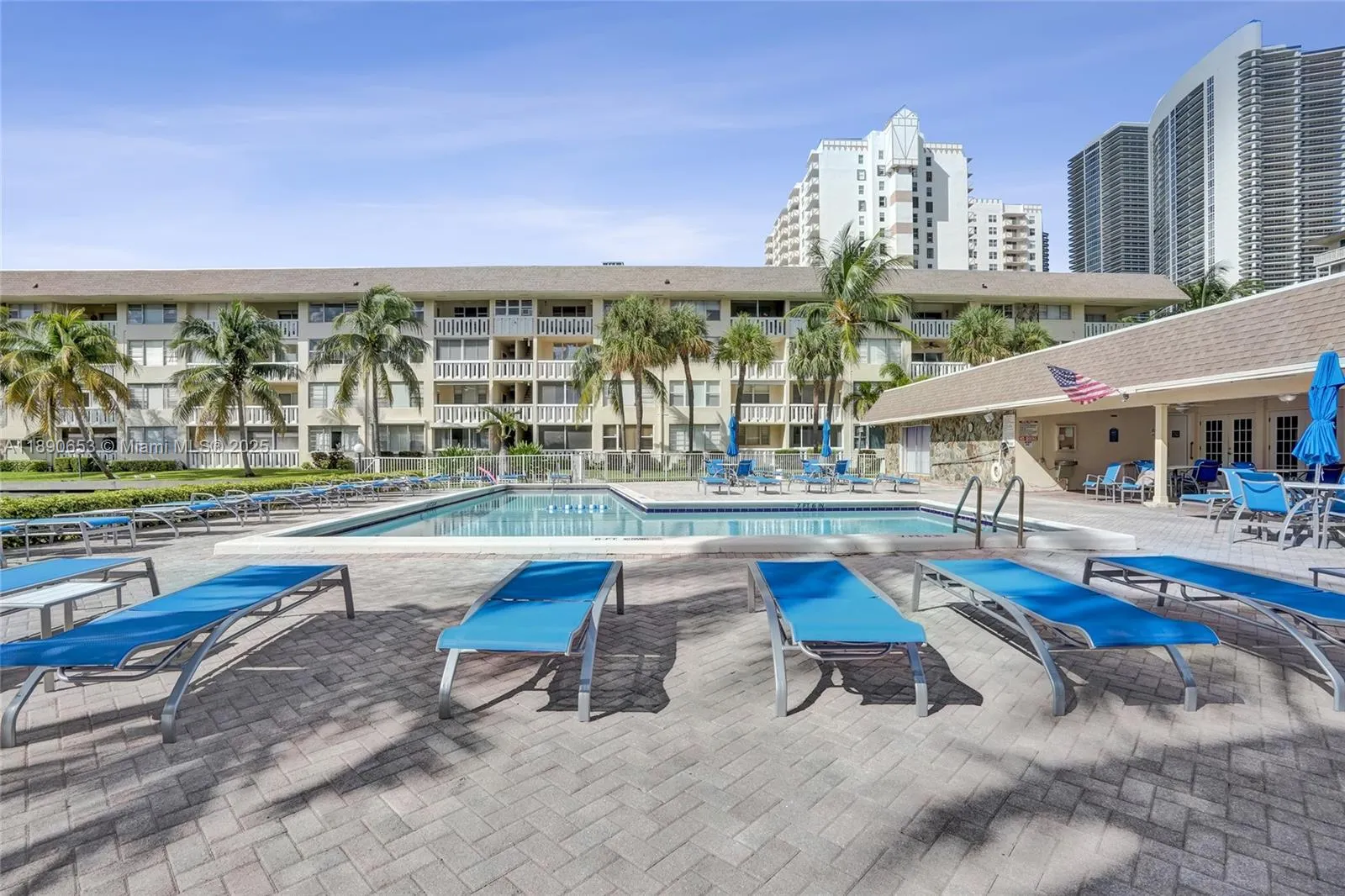 1889 S Ocean Dr, #114