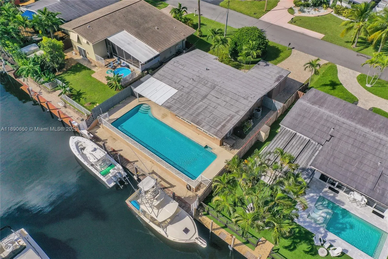 2624 Nassau Ln