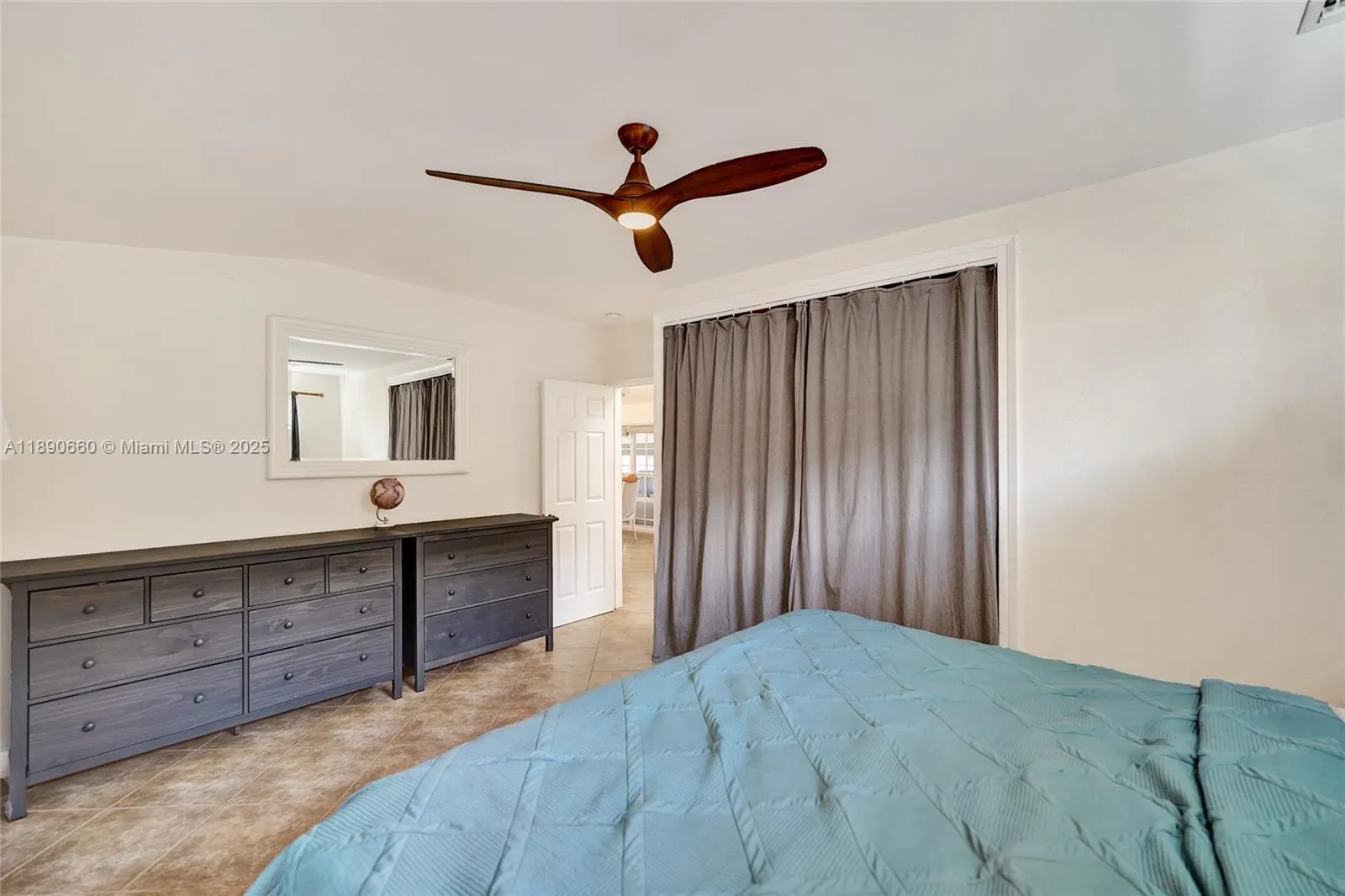 2624 Nassau Ln