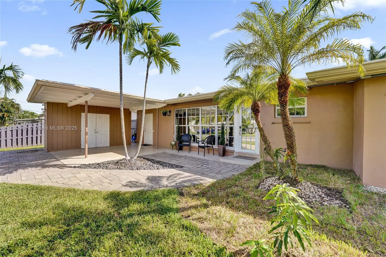 2624 Nassau Ln