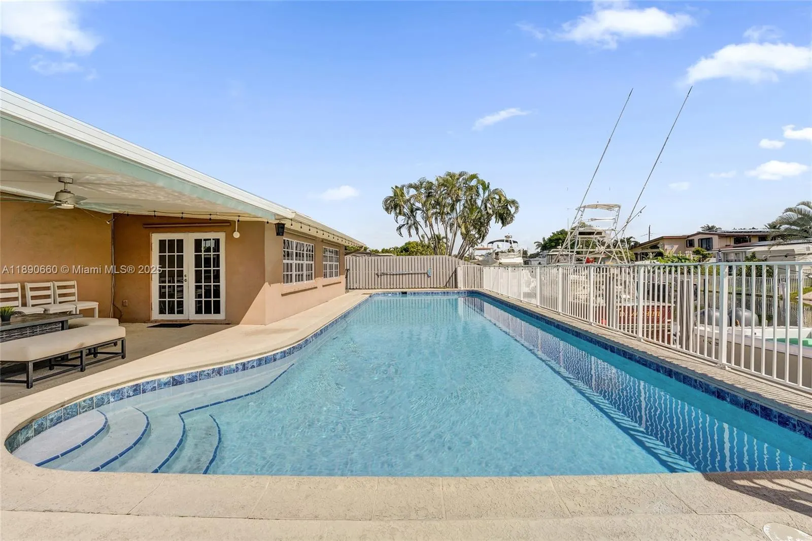 2624 Nassau Ln