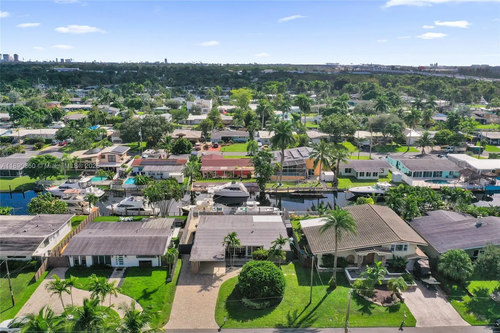 2624 Nassau Ln