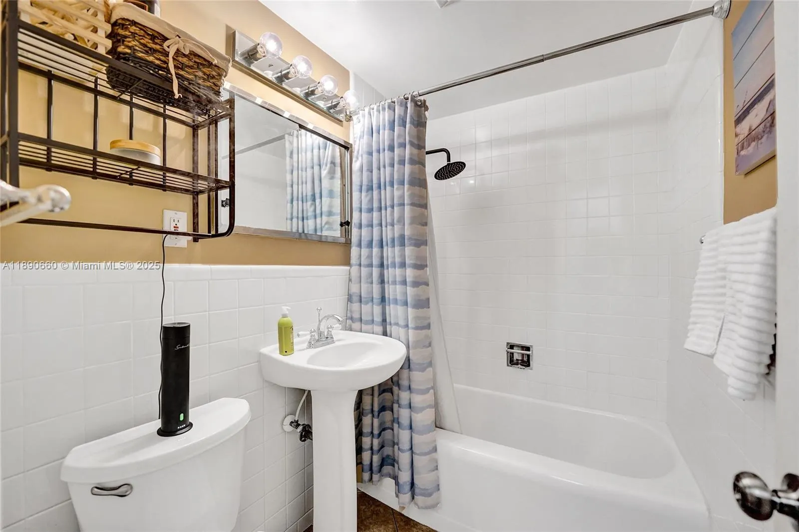 2624 Nassau Ln