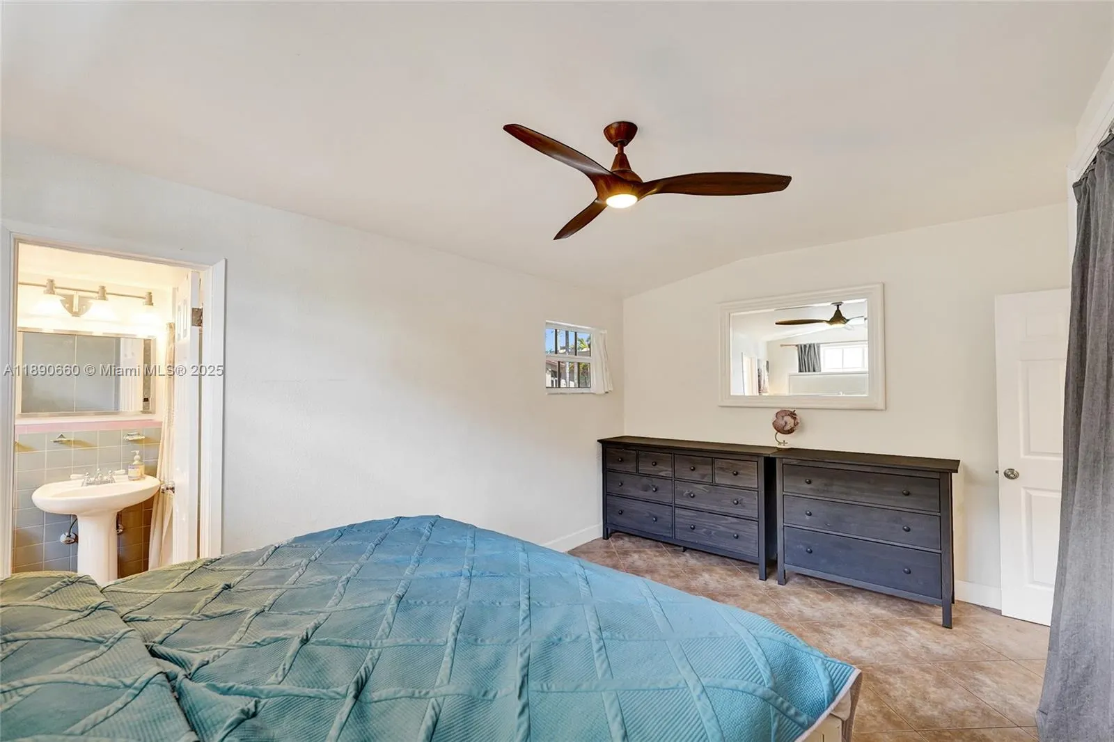 2624 Nassau Ln