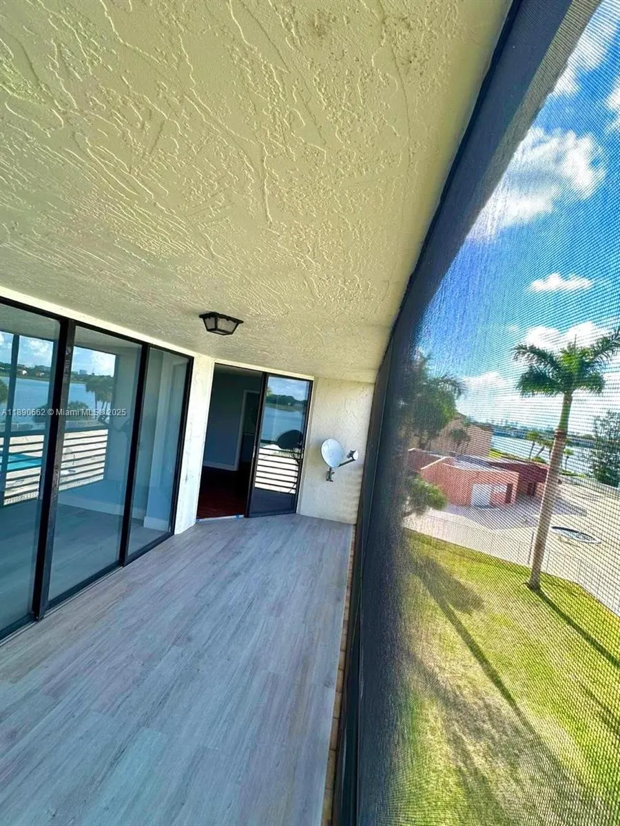 20840 San Simeon Way, #305
