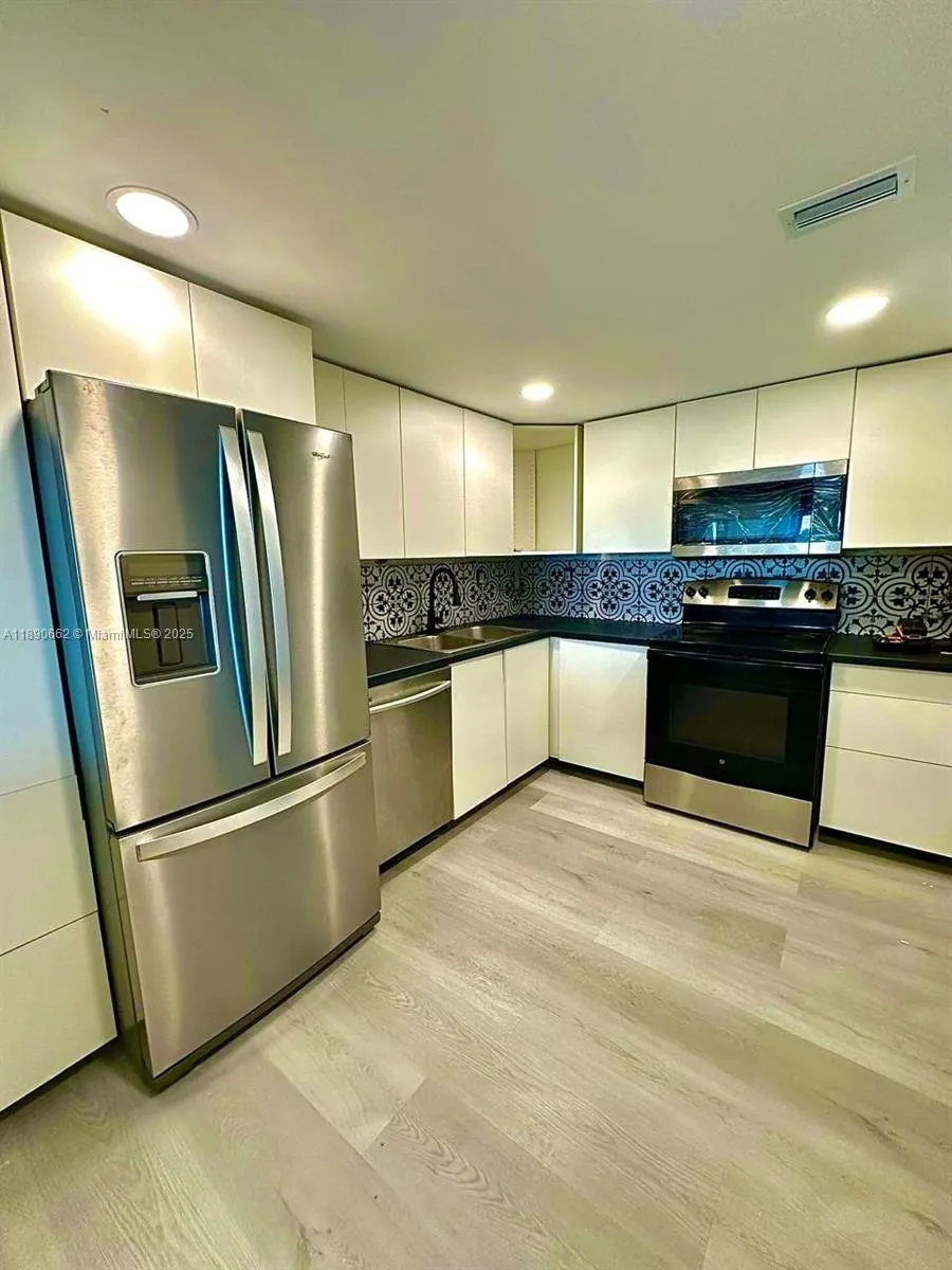 20840 San Simeon Way, #305