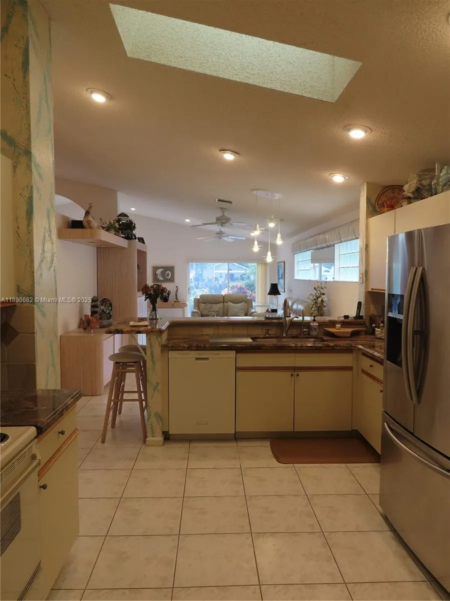 9755 Harbour Lake Cir