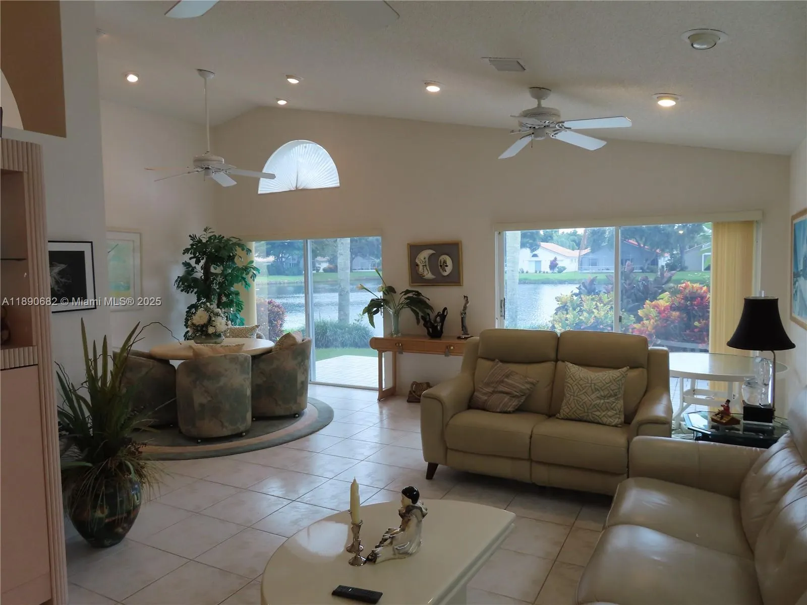 9755 Harbour Lake Cir