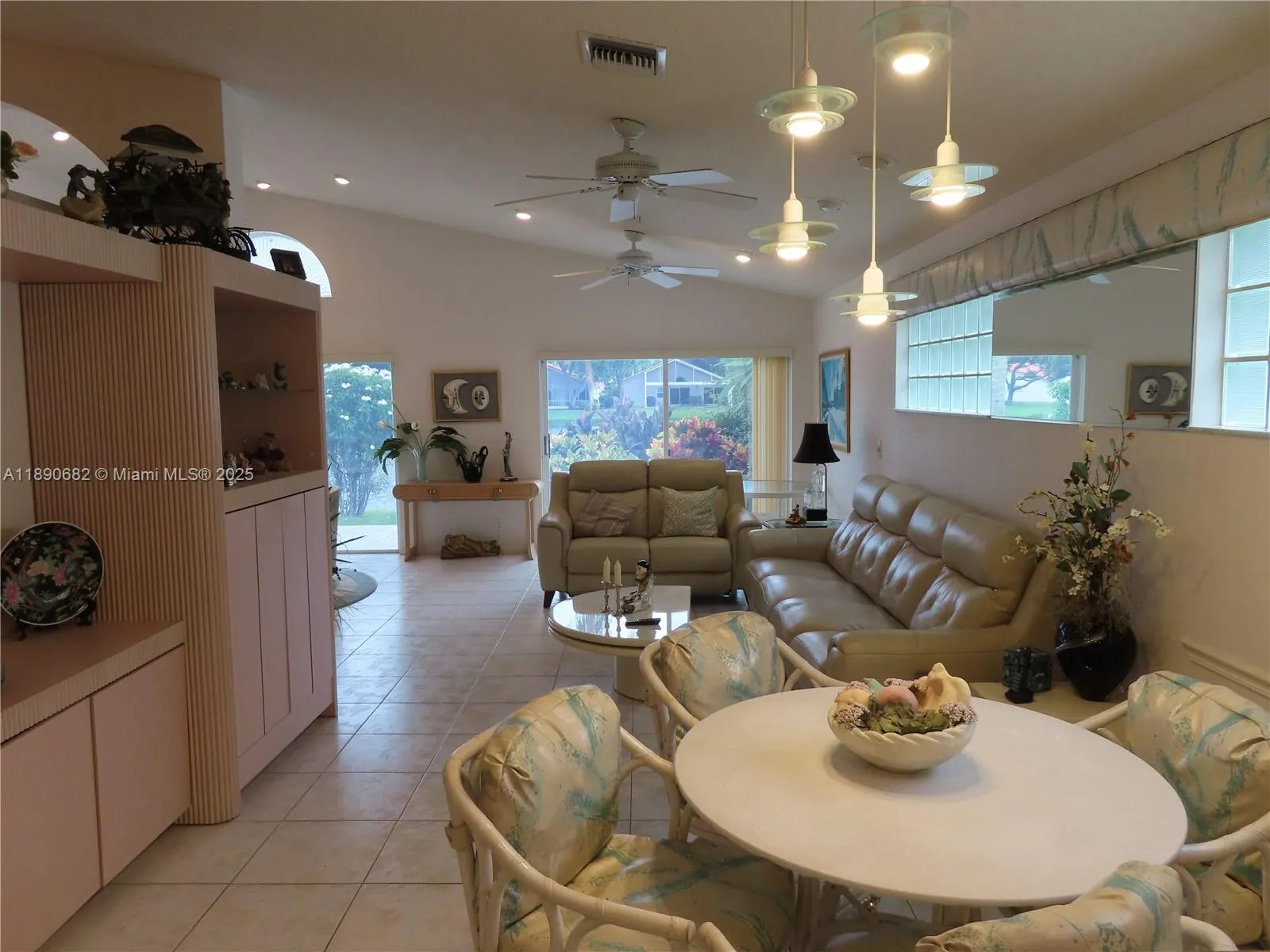 9755 Harbour Lake Cir