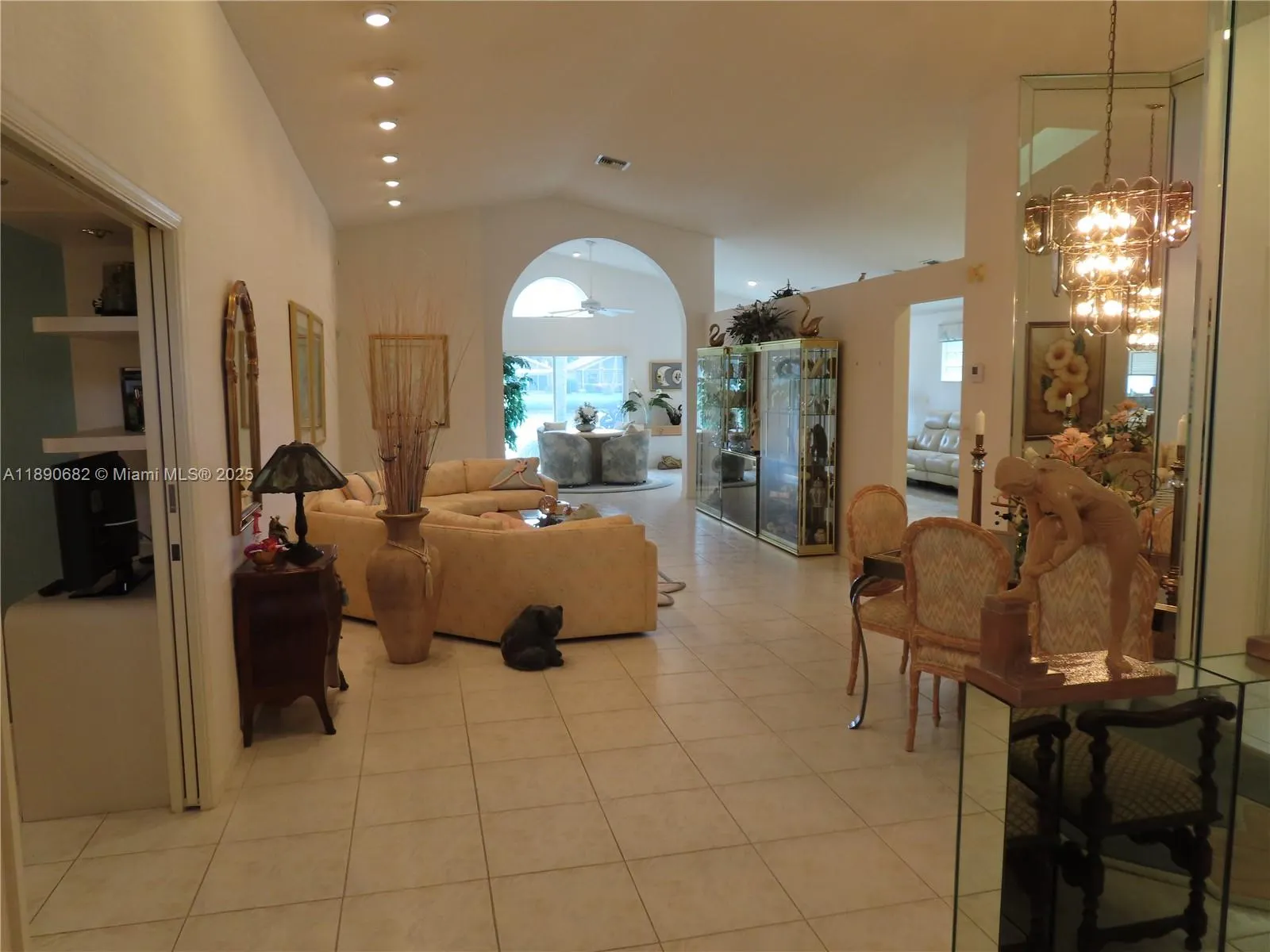 9755 Harbour Lake Cir