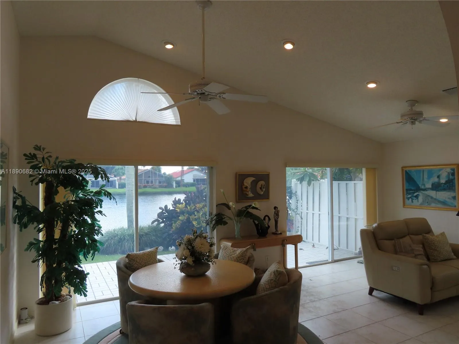 9755 Harbour Lake Cir