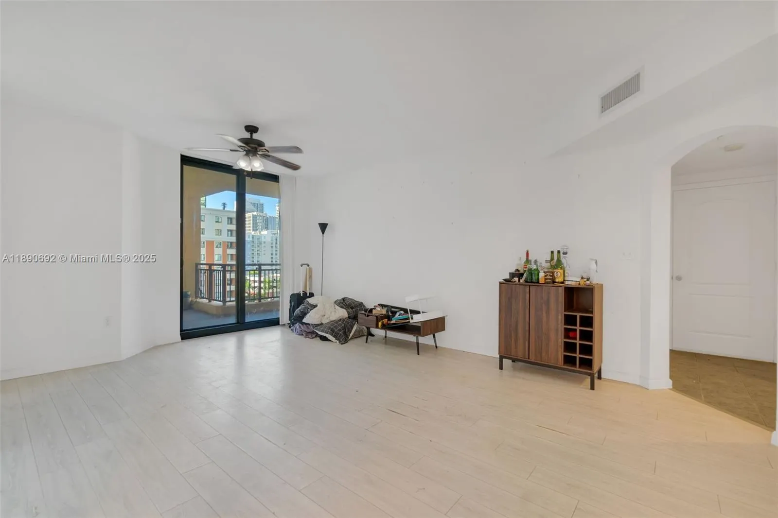 110 N Federal Hwy, #909