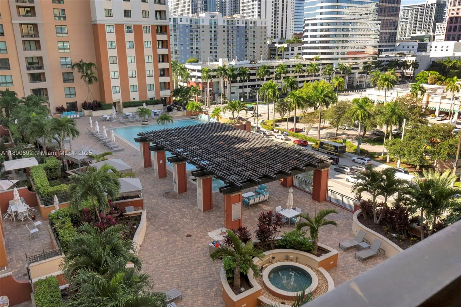 110 N Federal Hwy, #909