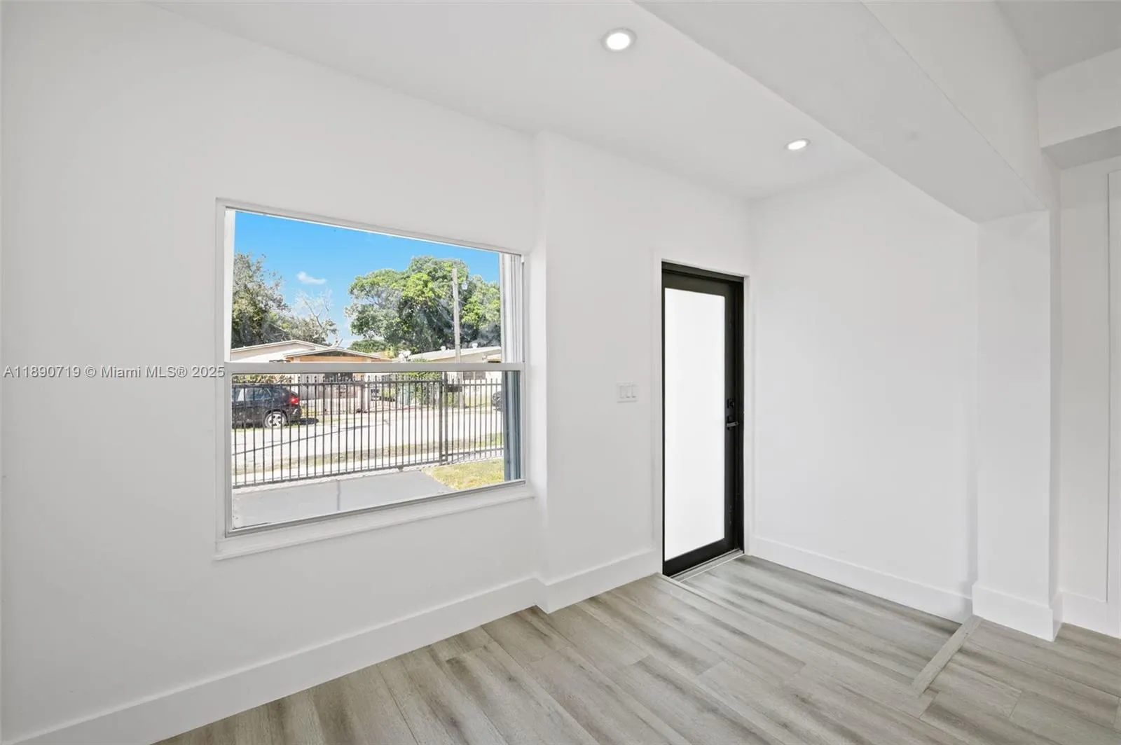 1842 NW 67th St