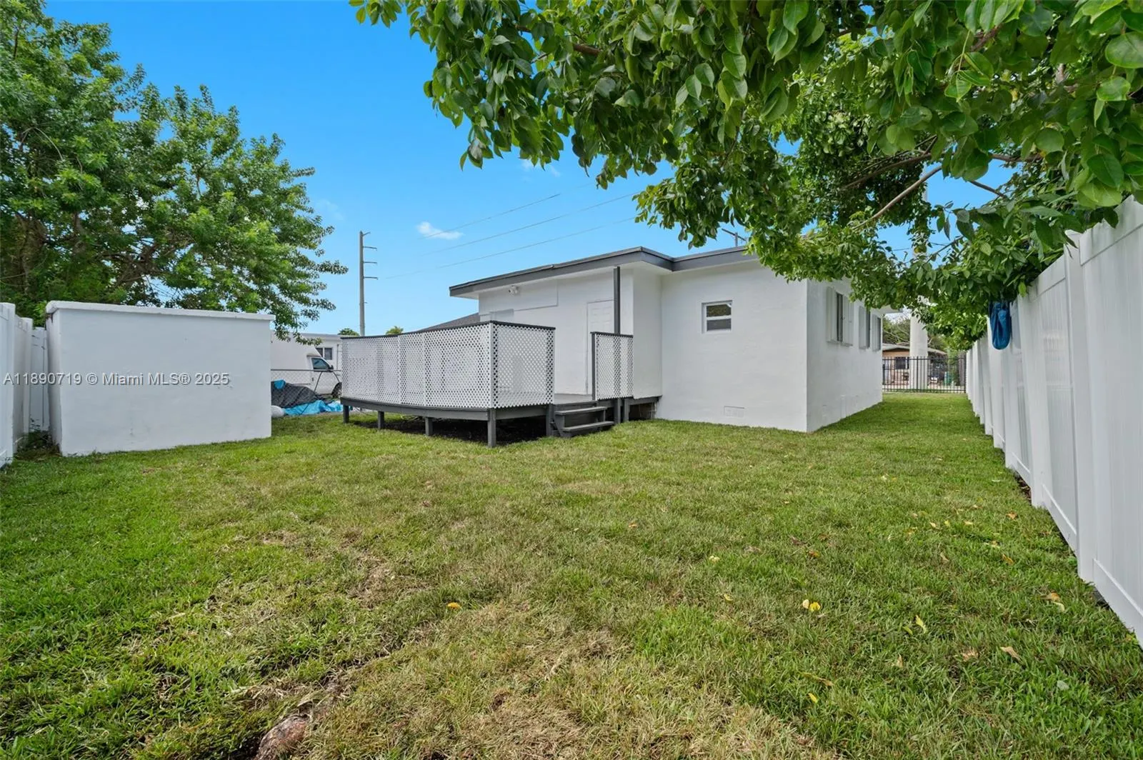 1842 NW 67th St