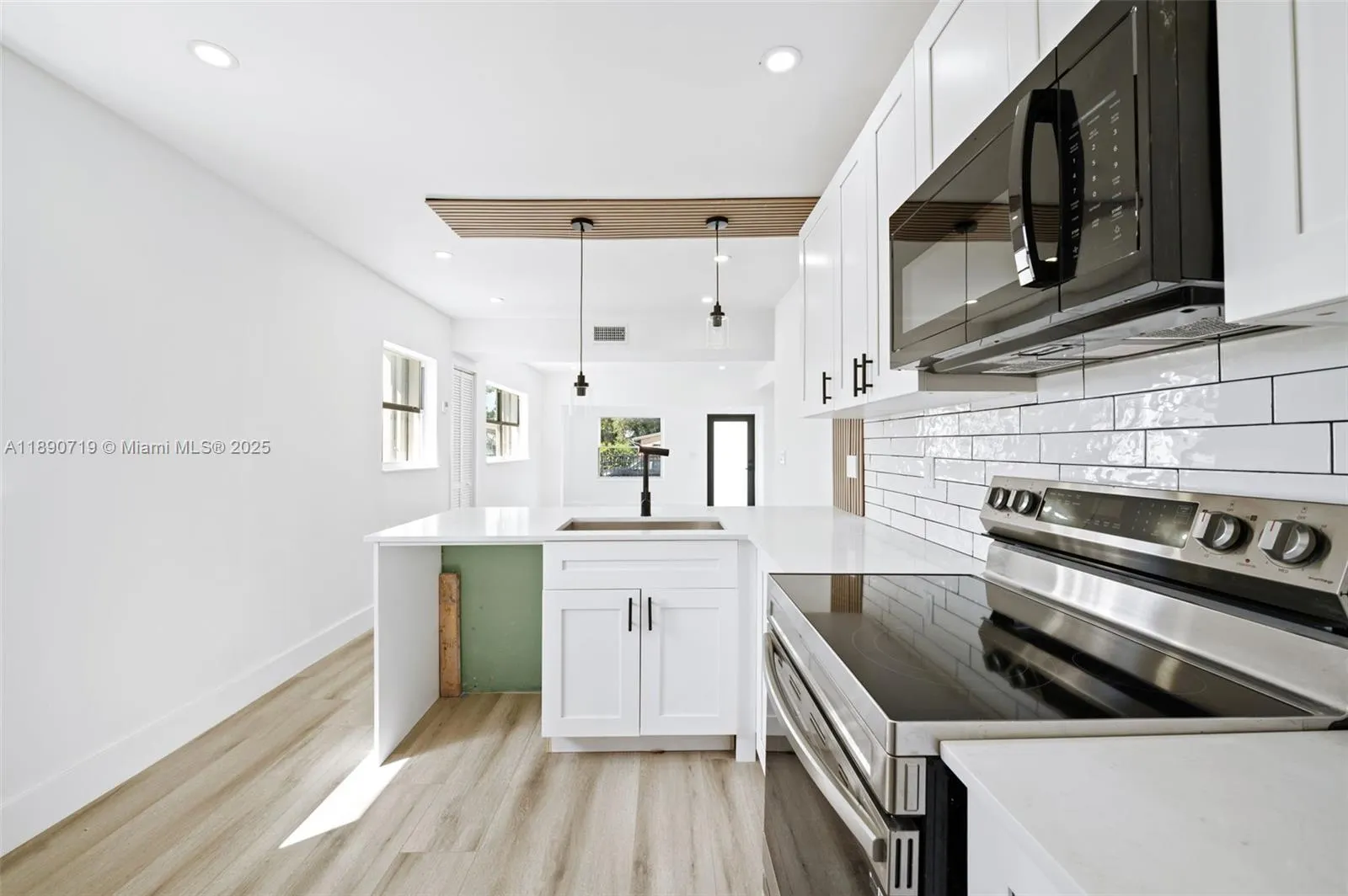 1842 NW 67th St