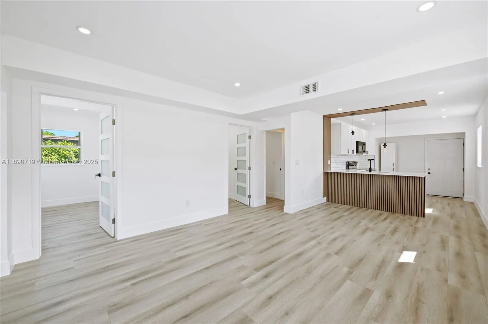 1842 NW 67th St