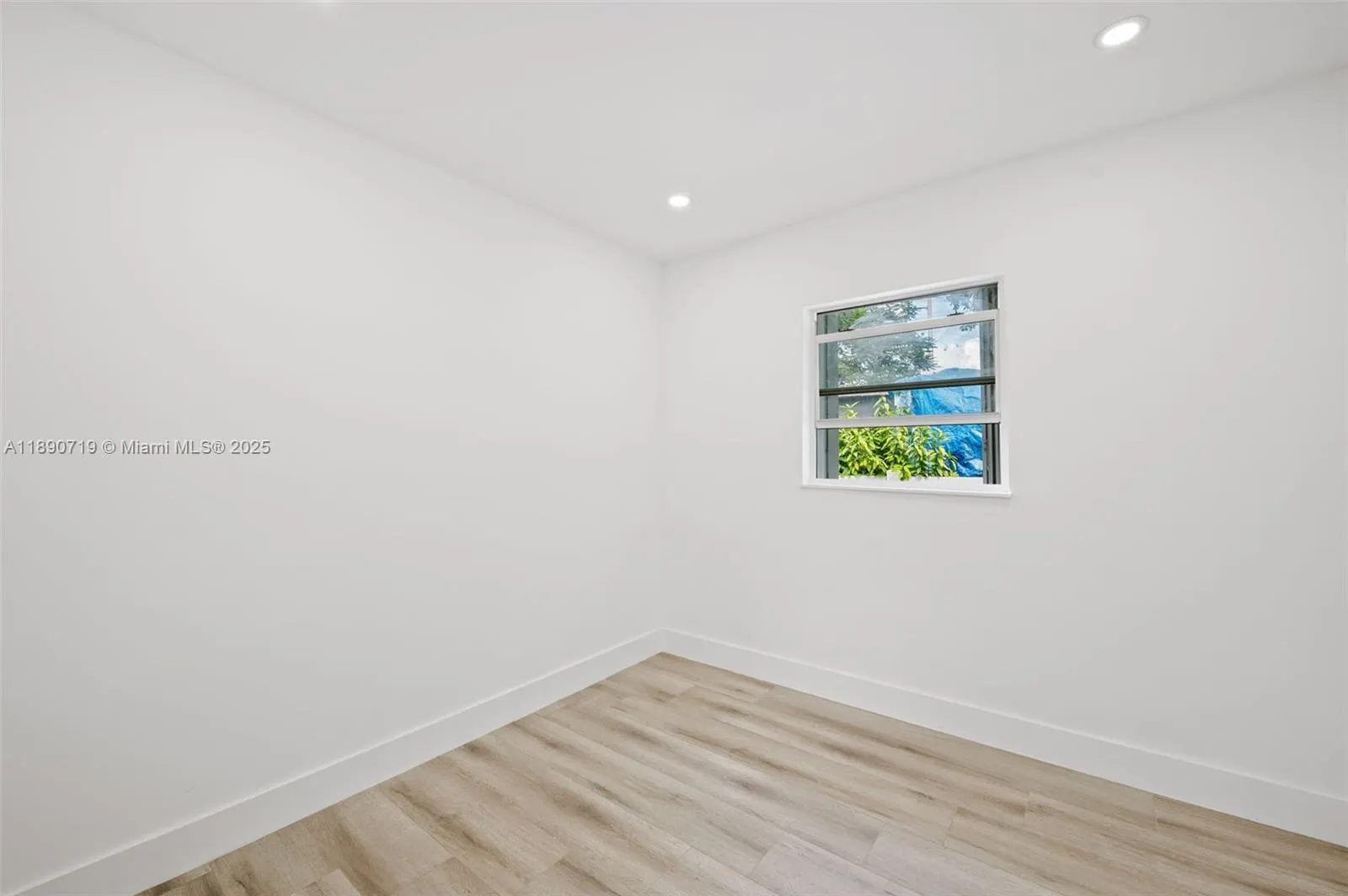 1842 NW 67th St
