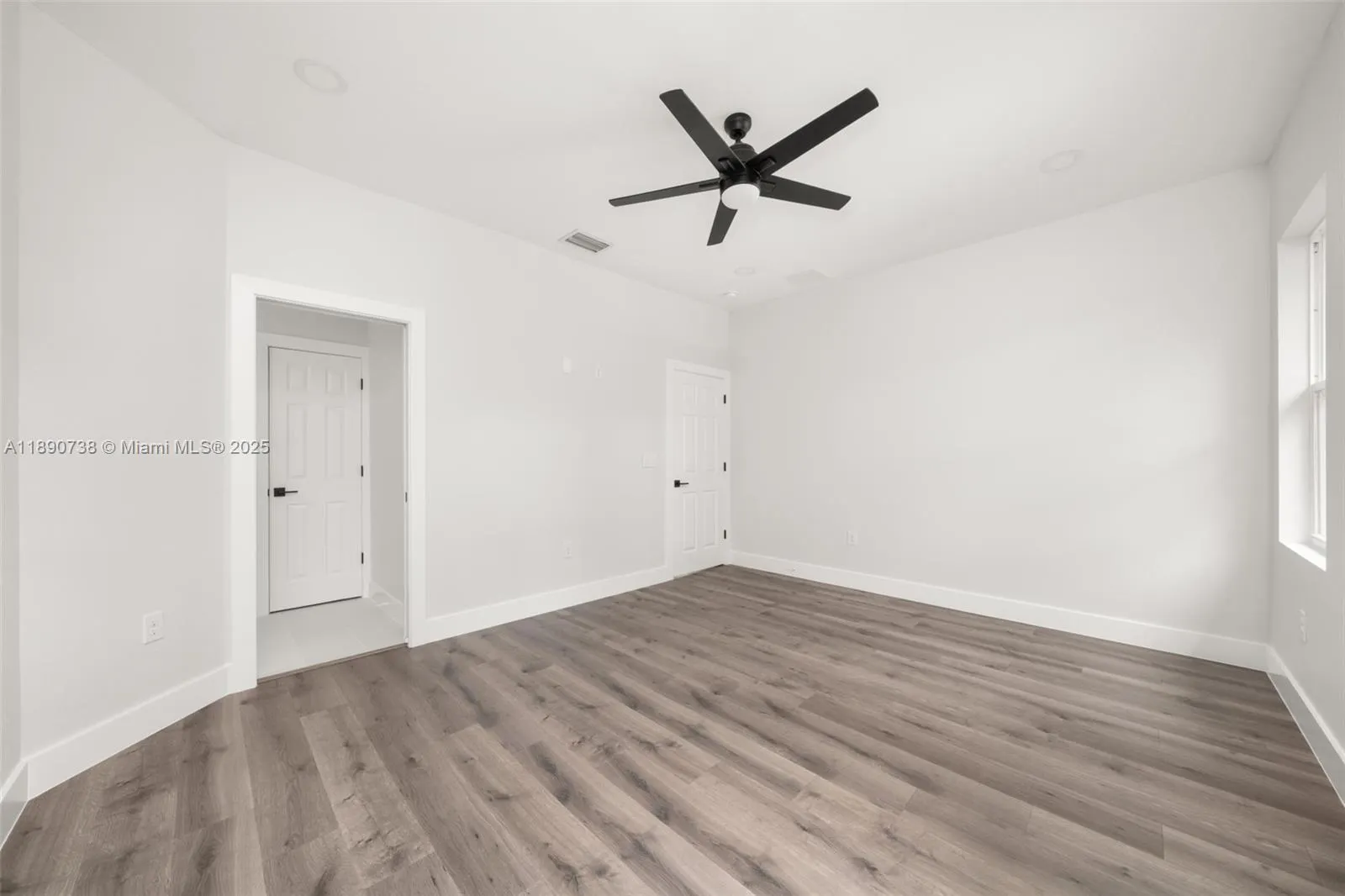 416 Lark Terrace