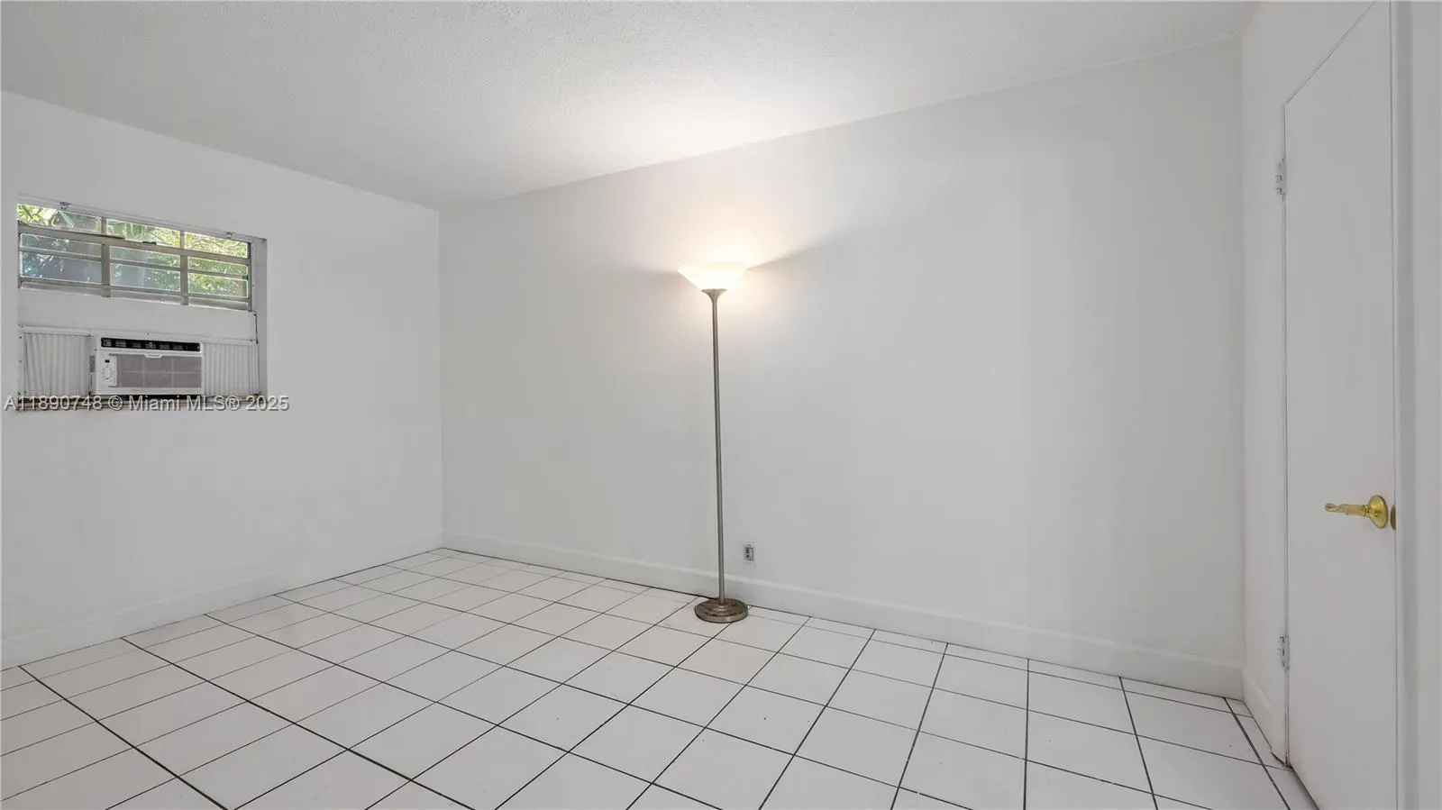 400 SE 31st St, #3