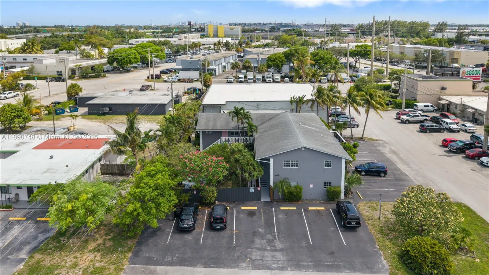 400 SE 31st St, #3