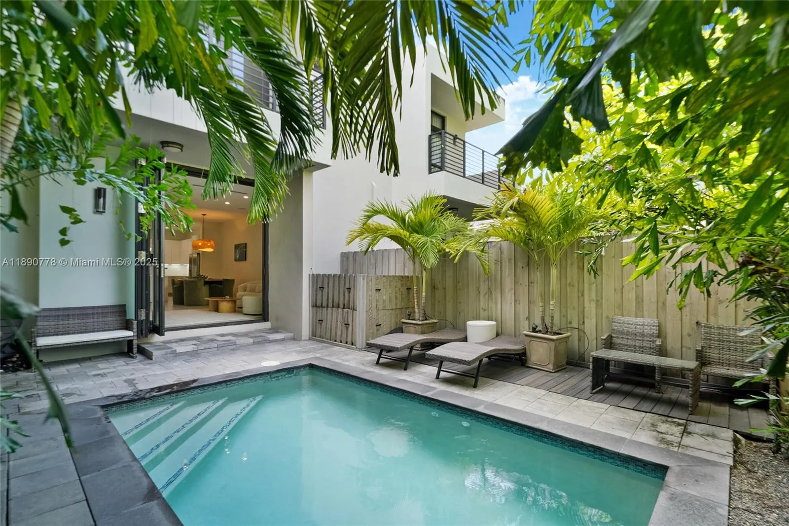 3110 Hibiscus St, #3110