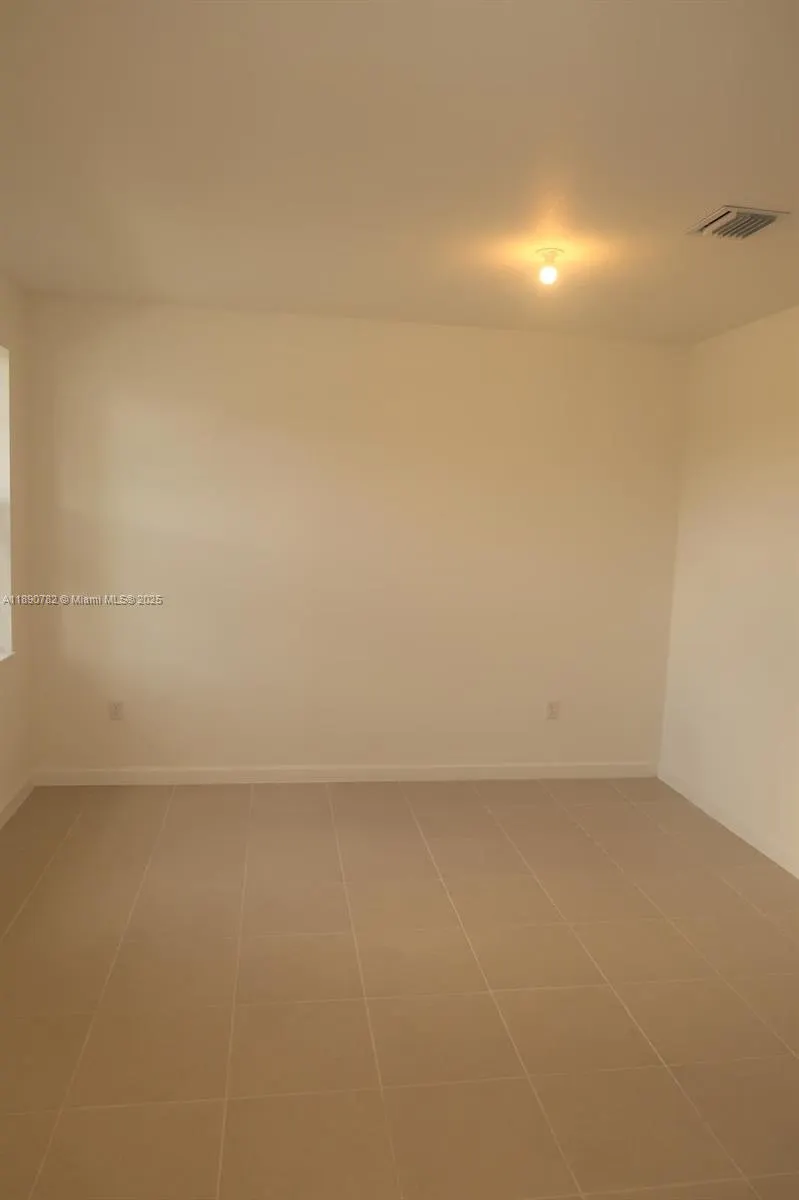 1533 SE 27th Rd