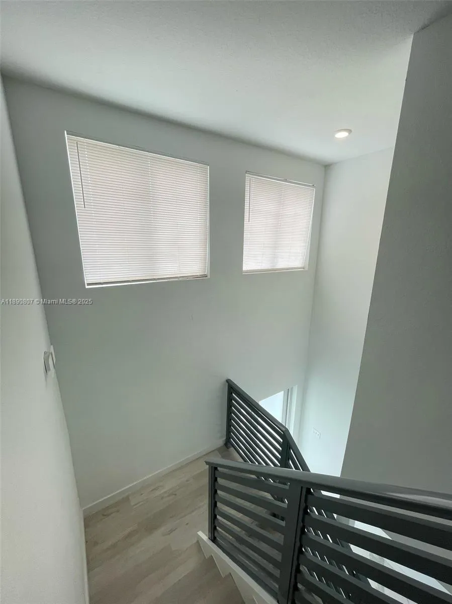 116 NW 10th St, #D