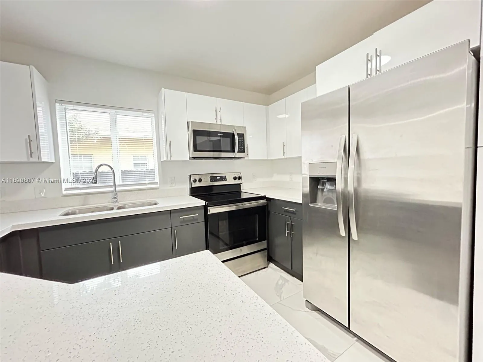 116 NW 10th St, #D