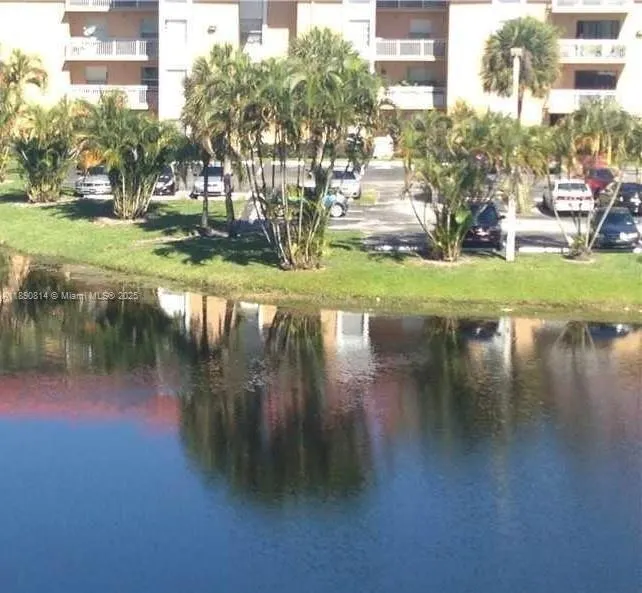 605 S Pine Island Rd, #404A