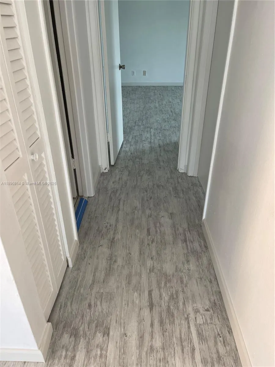 605 S Pine Island Rd, #404A