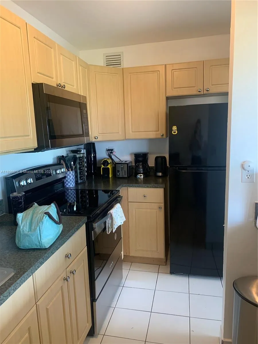 605 S Pine Island Rd, #404A