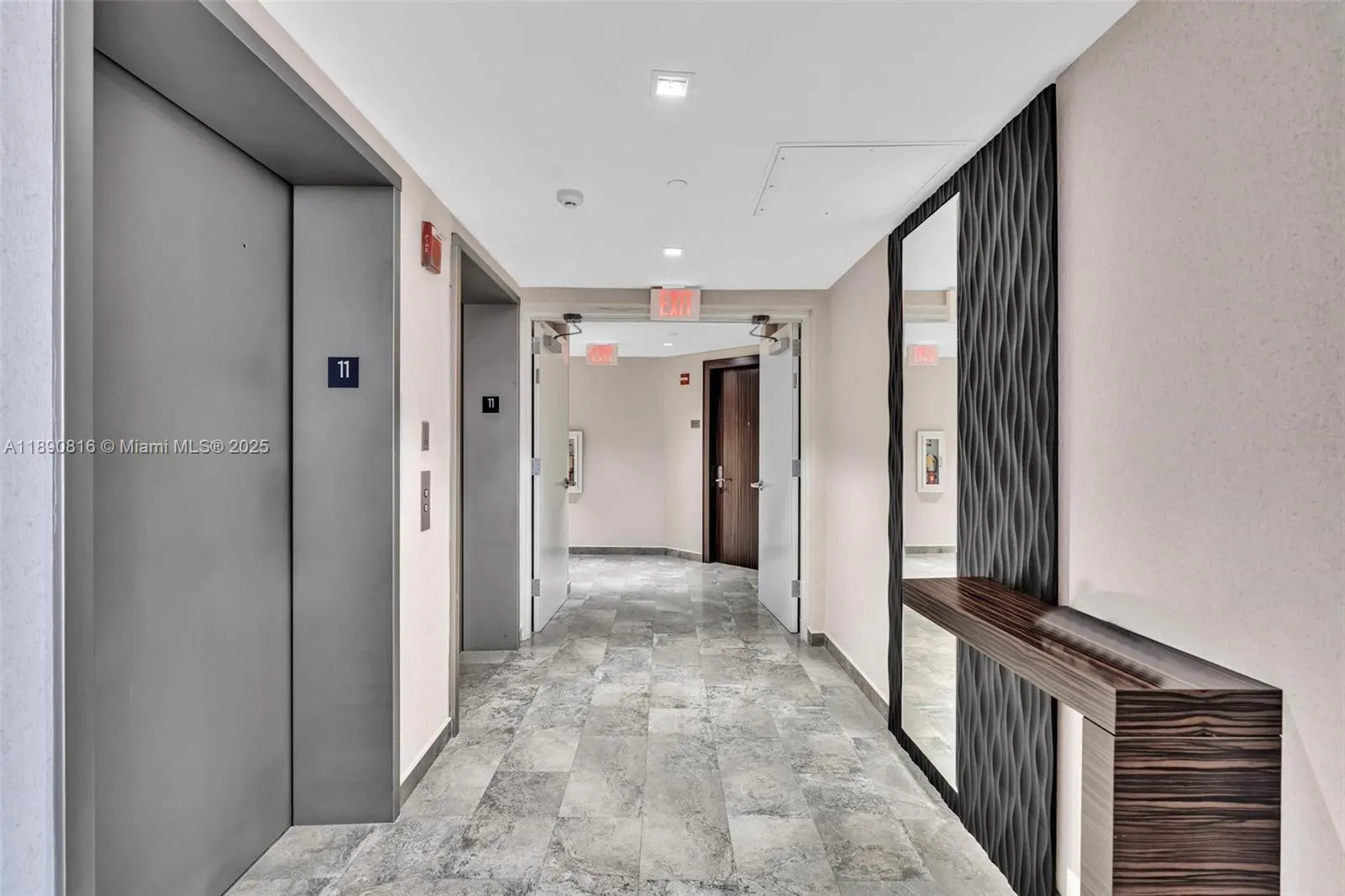 17201 Collins Ave, #1107