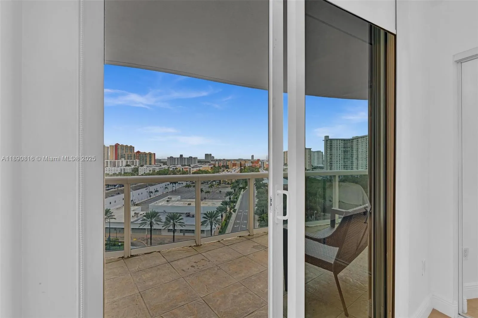17201 Collins Ave, #1107